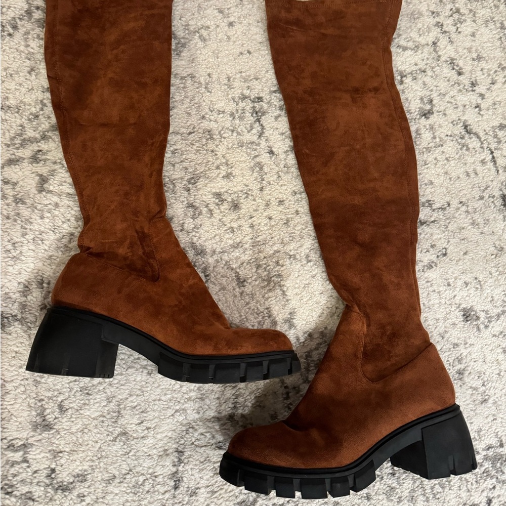 Knee high brown boots size 8.5